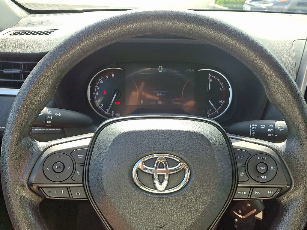 Used 2025 Toyota RAV4 LE AWD/4WD image 19