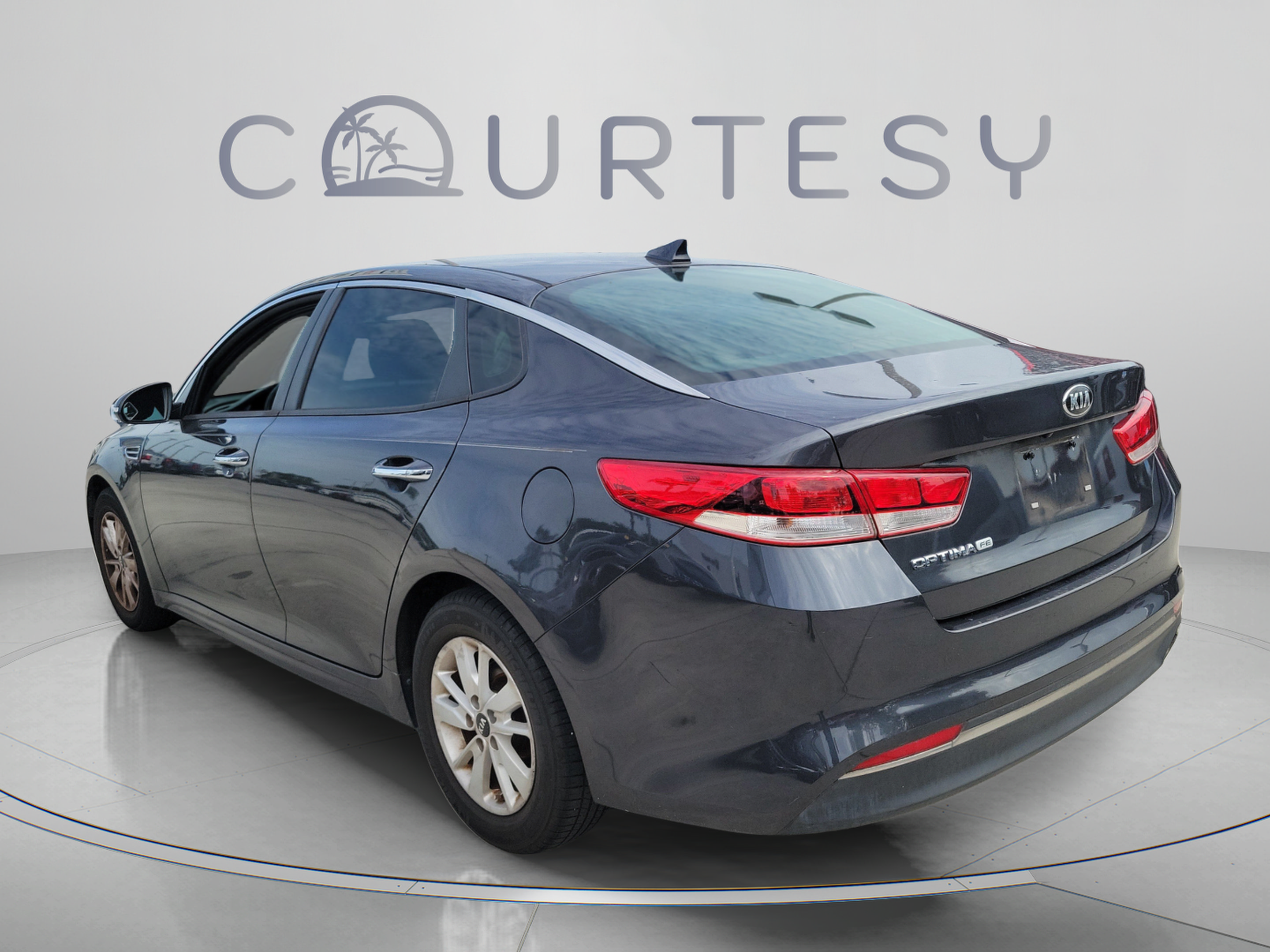 Used 2017 Kia Optima LX w/ Driver Convenience Package FWD image 2