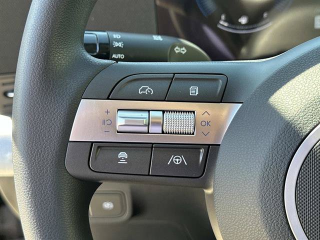 New 2027 Hyundai Kona SE FWD image 8