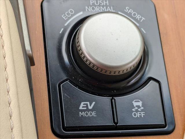 Used 2019 Lexus RX 450h AWD w/ Navigation Package image 11