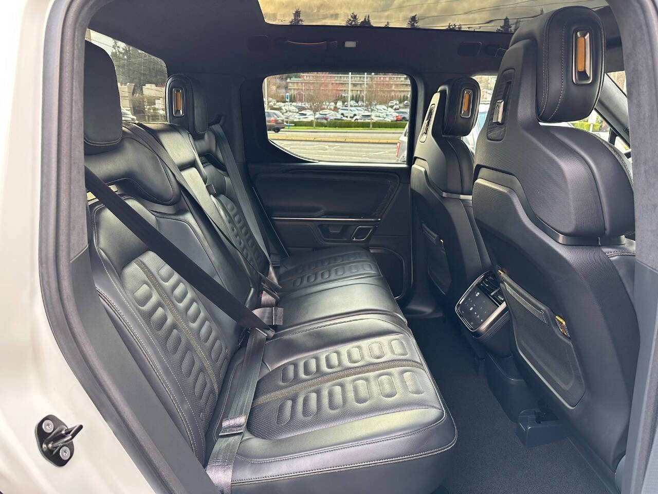 Used 2022 Rivian R1T Launch Edition image 21