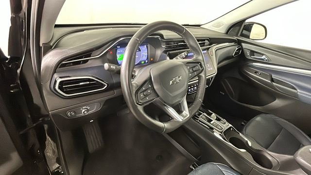 Used 2022 Chevrolet Bolt EUV Premier w/ Sun & Sound Package FWD image 14