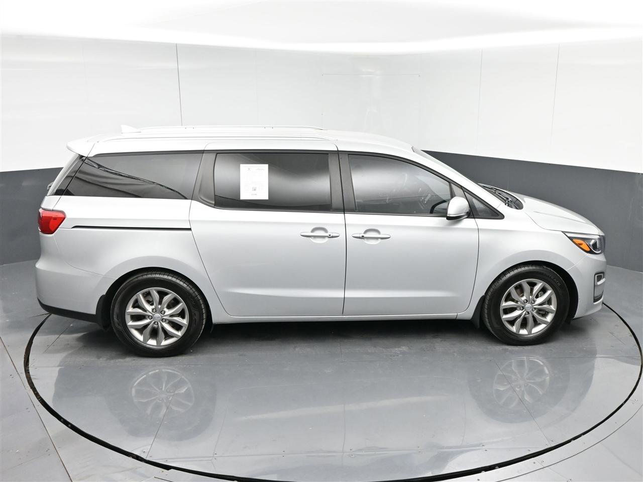 Used 2019 Kia Sedona EX image 24
