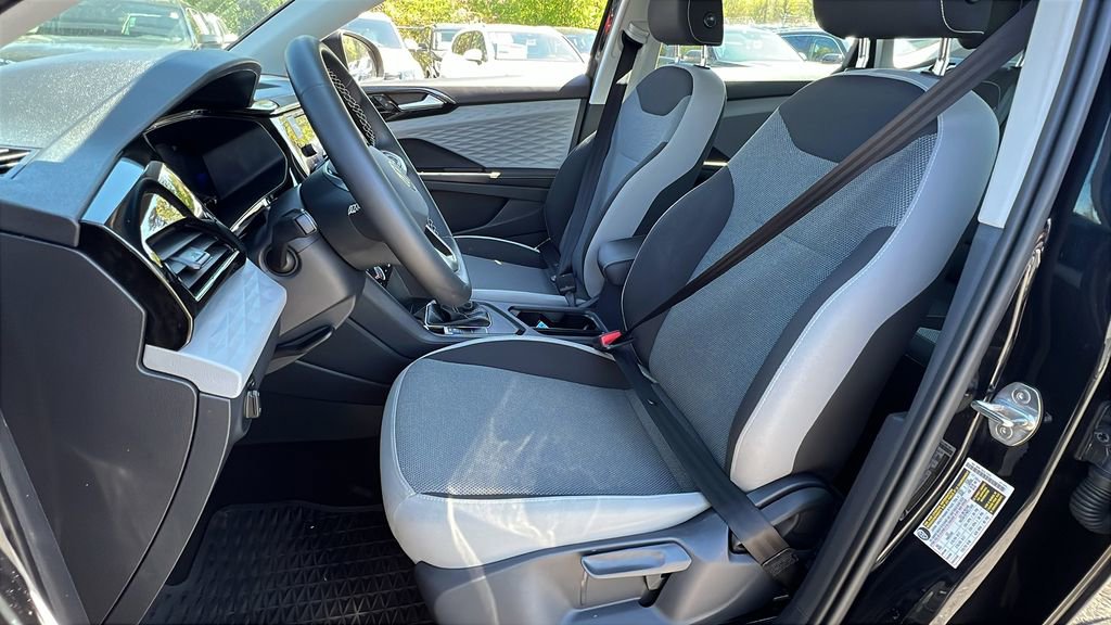 Certified 2024 Volkswagen Taos S image 29