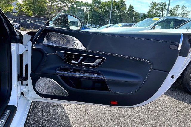 Used 2022 Mercedes-Benz SL 63 AMG 4MATIC image 19