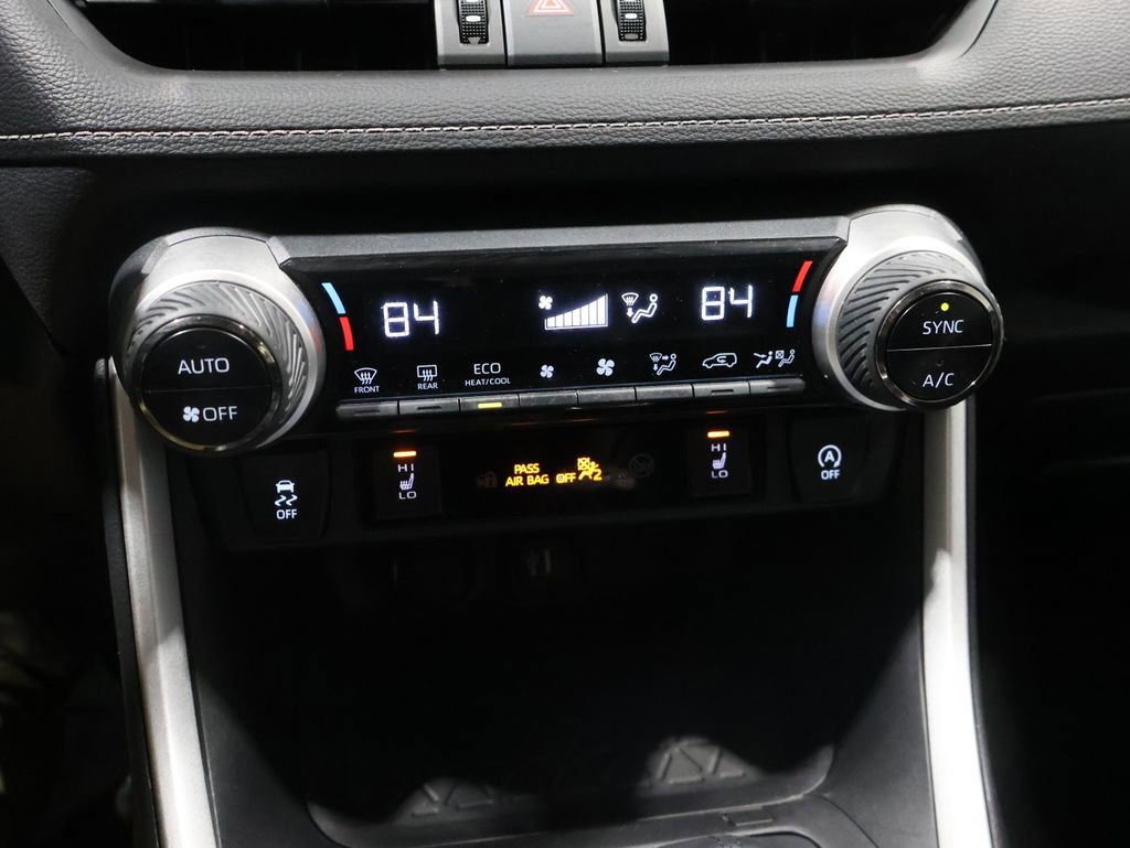 Used 2023 Toyota RAV4 XLE Premium image 29