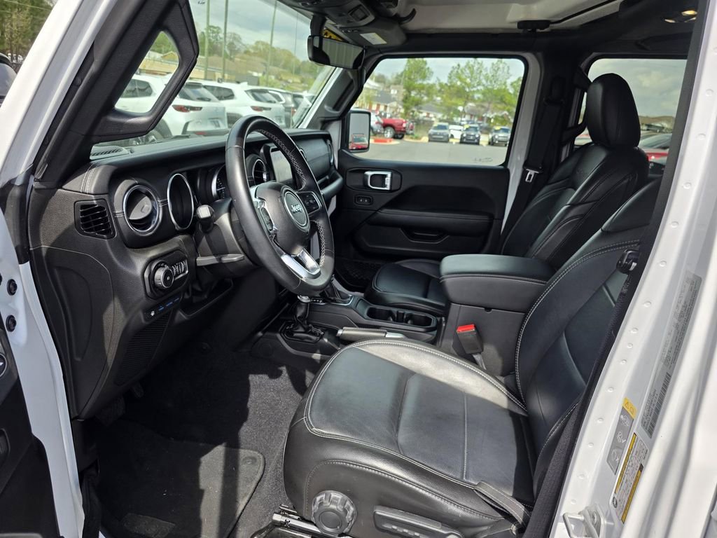 Used 2022 Jeep Wrangler Unlimited Sahara image 22