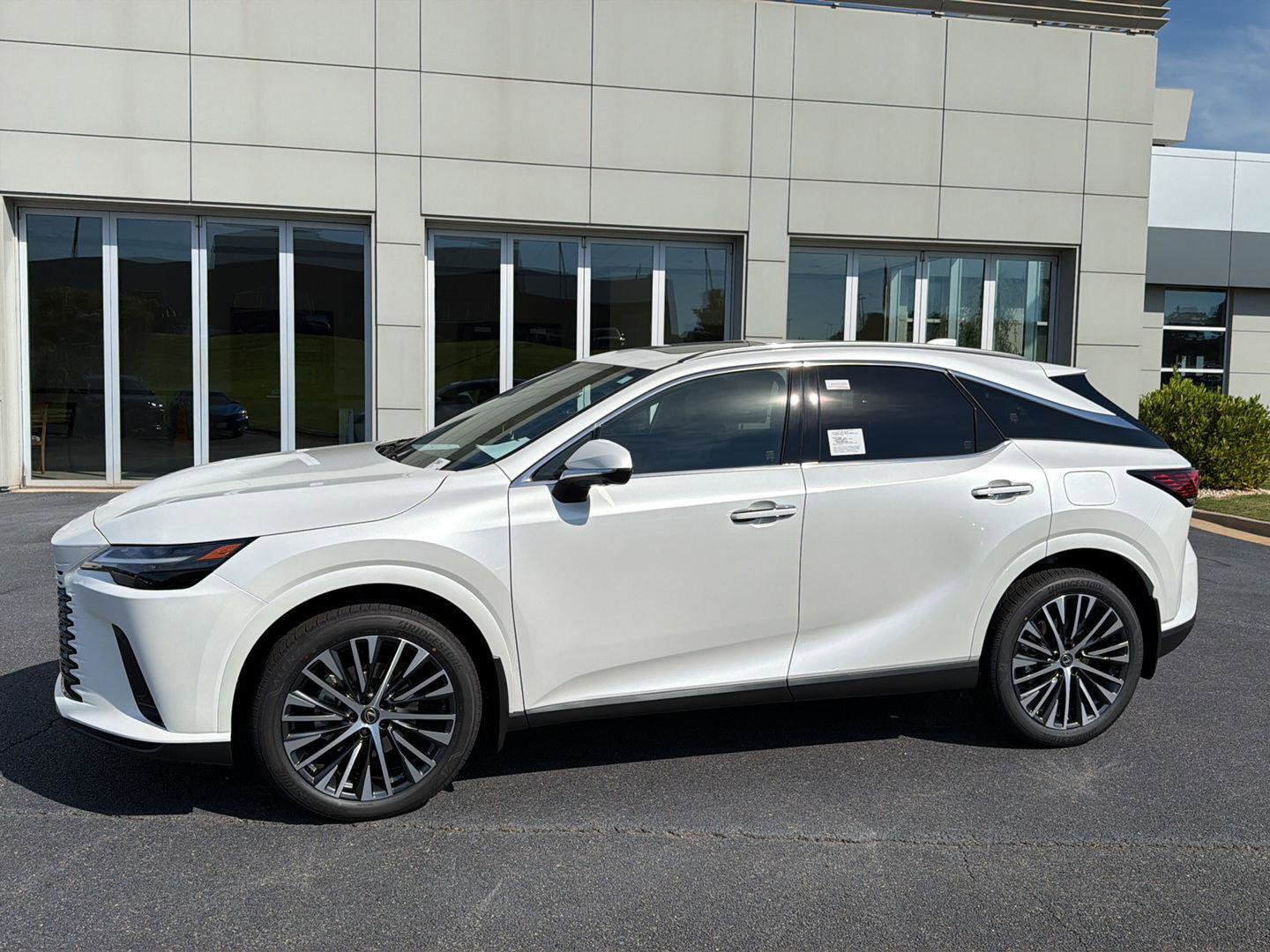 New 2026 Lexus RX 350 FWD image 3