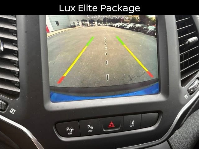 Used 2023 Jeep Cherokee Altitude Lux w/ Lux Elite Package AWD/4WD image 18