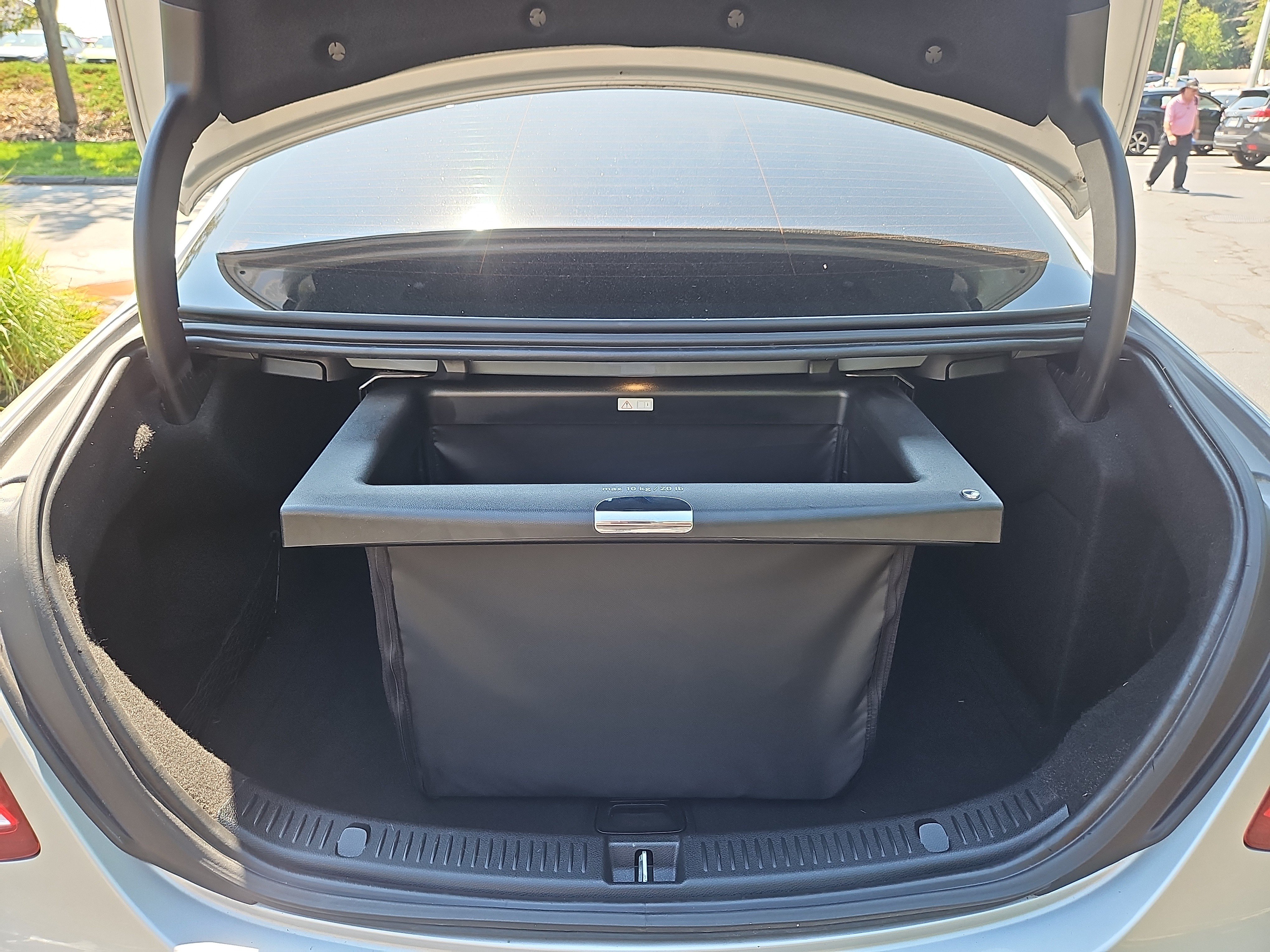 Used 2017 Mercedes-Benz E 300 4MATIC image 36