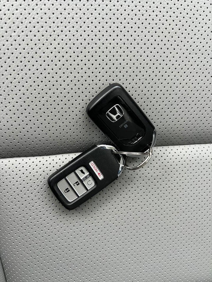 Used 2025 Honda Passport EX-L image 17