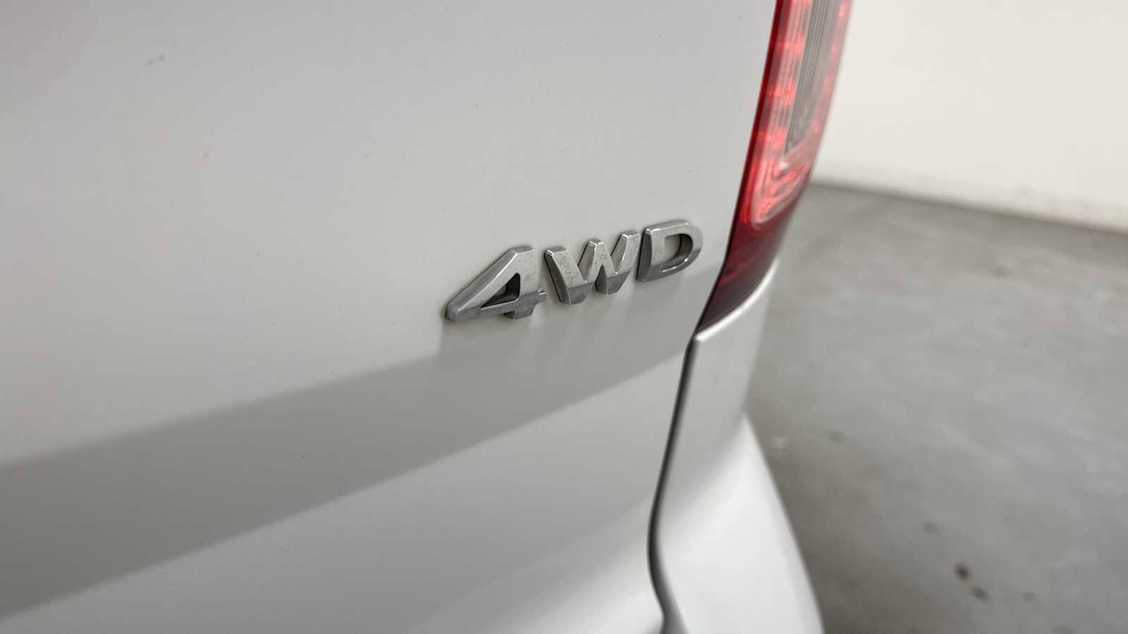 Used 2013 Ford Explorer XLT image 28