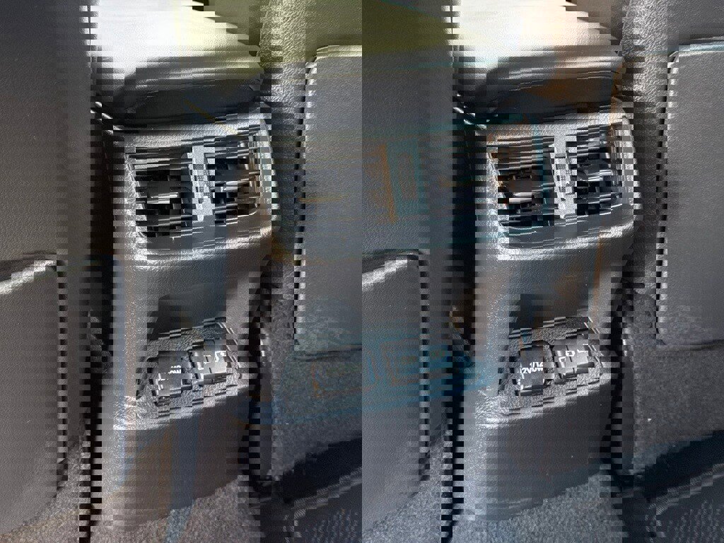 Certified 2025 Lexus ES 300h w/ Premium Package image 19