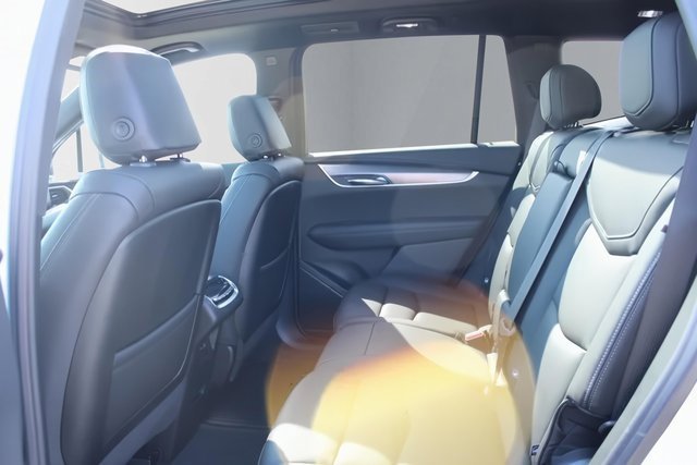 New 2025 Cadillac XT6 Luxury image 12