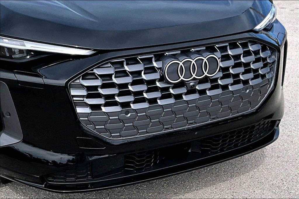 Used 2025 Audi Q5 Premium Plus image 11