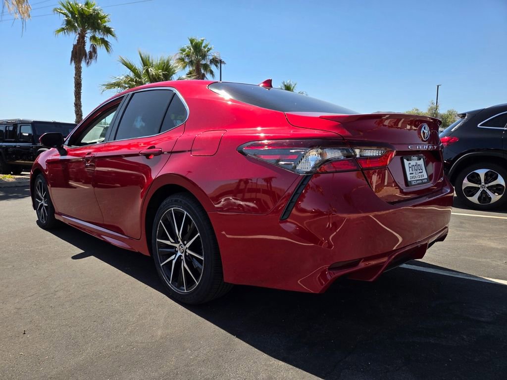 Used 2024 Toyota Camry SE FWD image 4