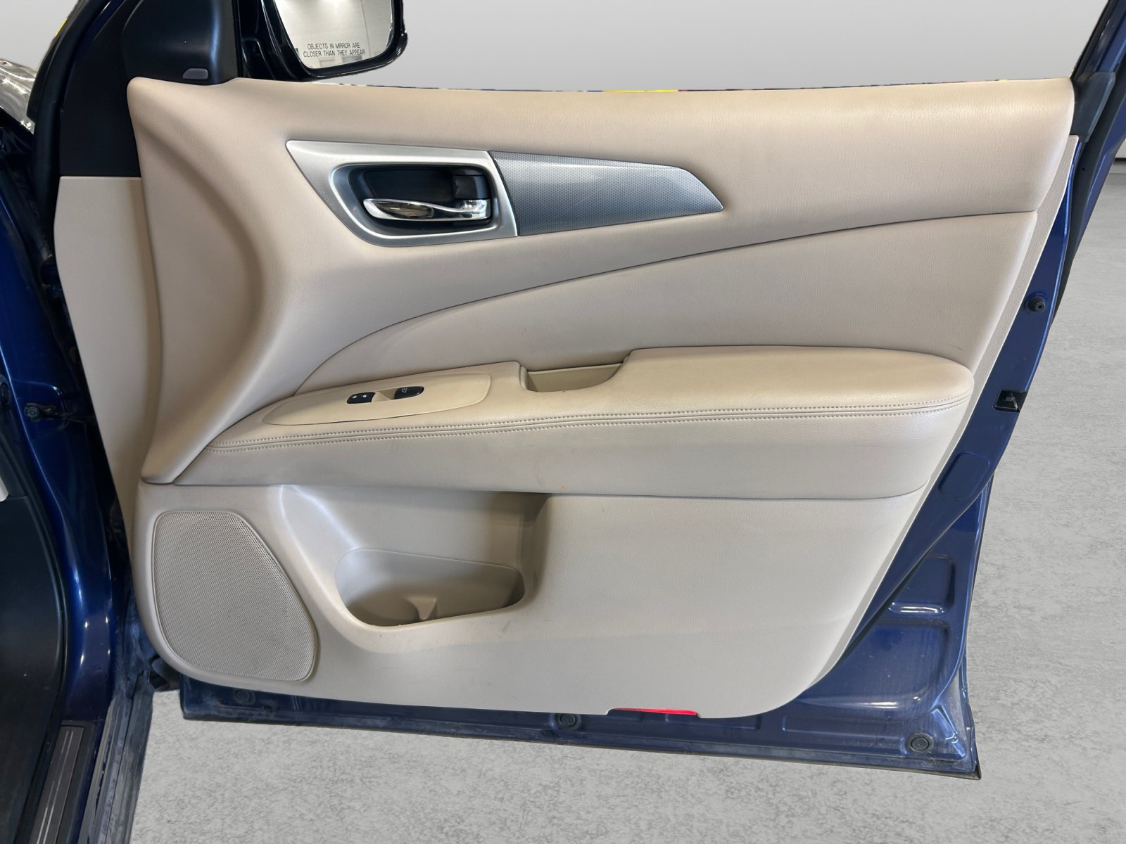 Used 2017 Nissan Pathfinder SL FWD image 20