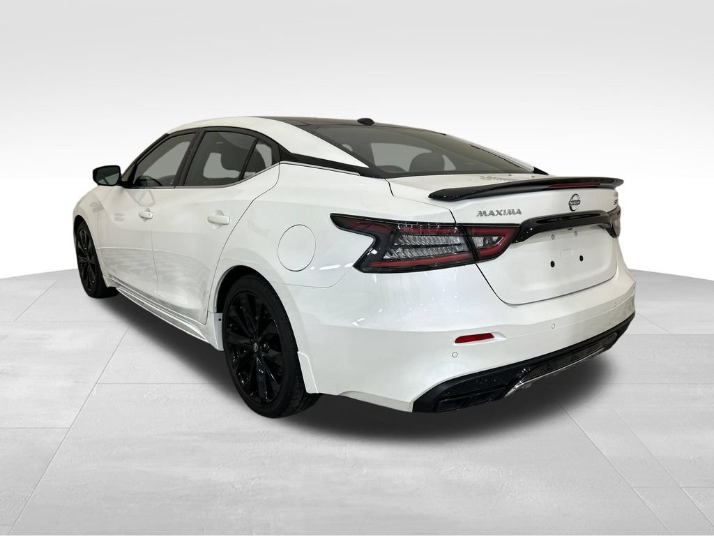 Used 2023 Nissan Maxima SR w/ Sport Mat Group FWD image 3