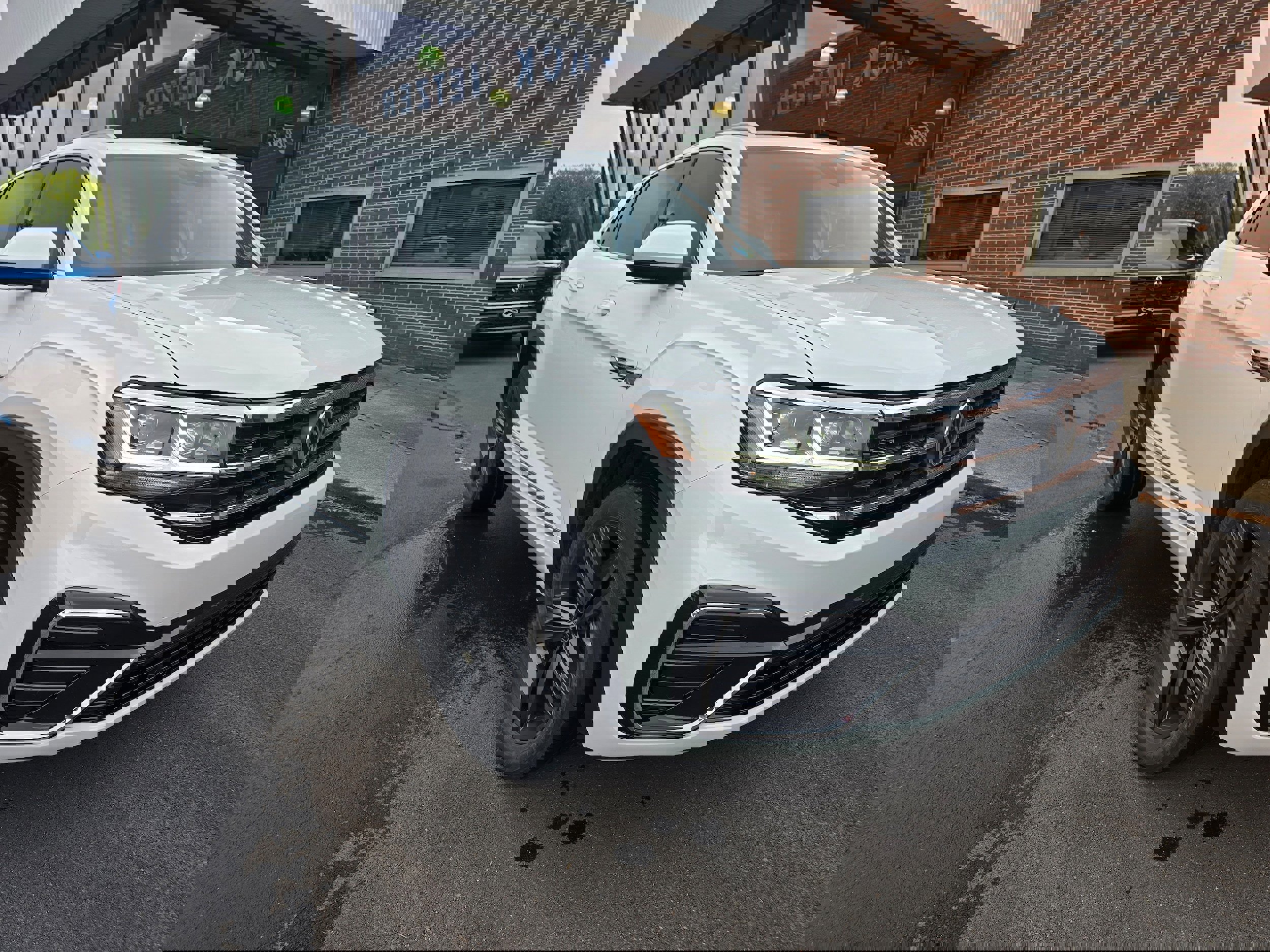 Certified 2022 Volkswagen Atlas Cross Sport SEL R-Line