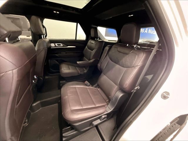 Used 2025 Ford Explorer Platinum w/ LUX Leather Package AWD/4WD image 15
