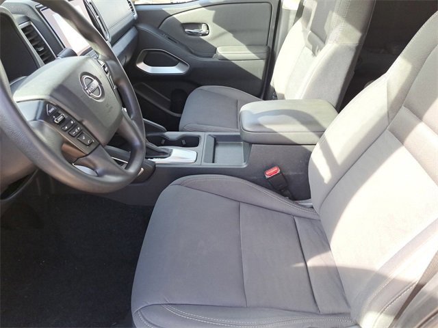 Used 2023 Nissan Frontier SV image 21