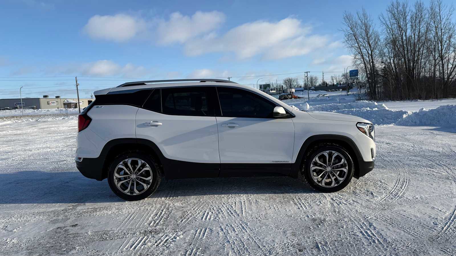 Used 2019 GMC Terrain SLT image 3