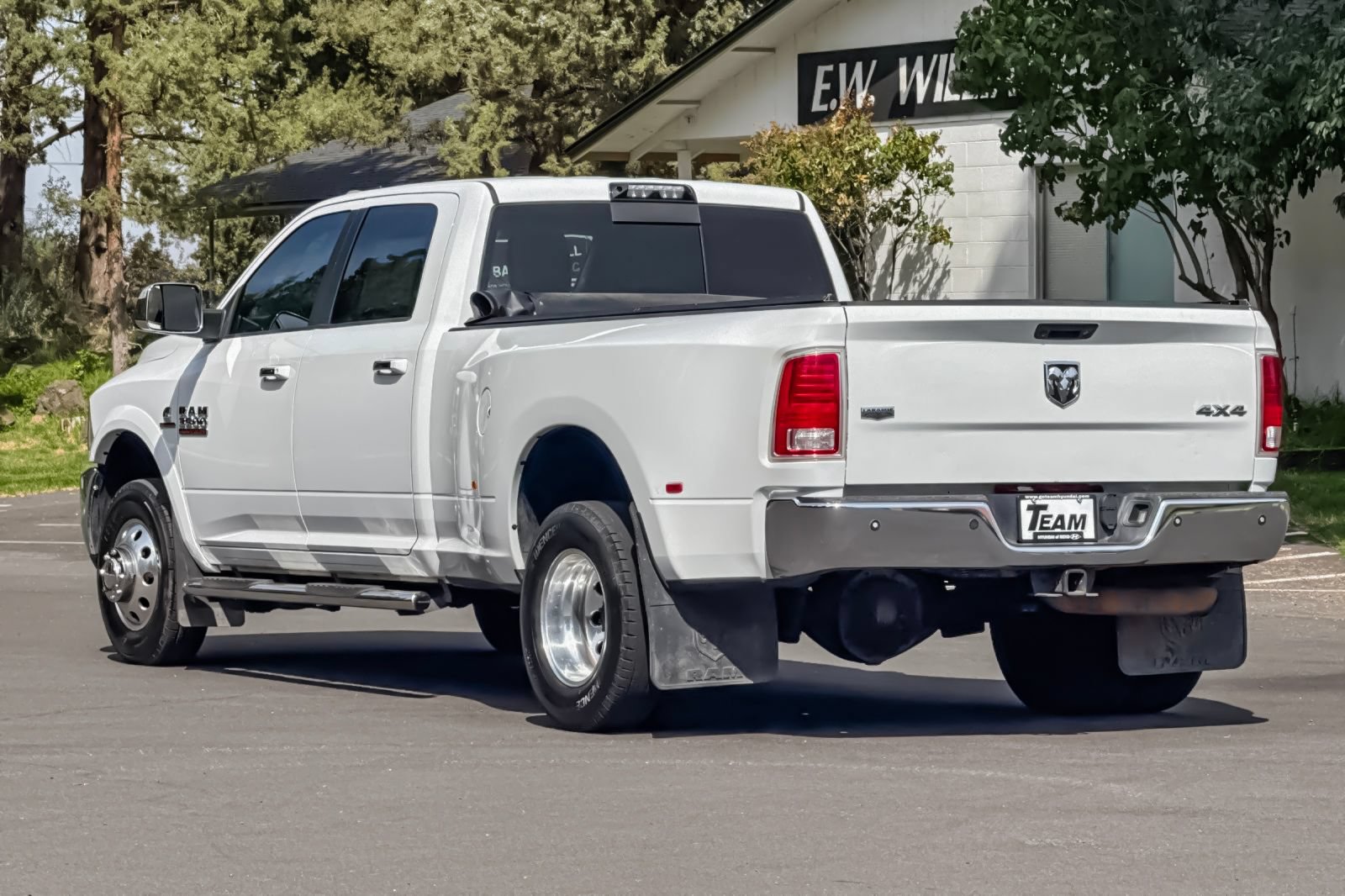 Used 2018 RAM 3500 Laramie w/ Convenience Group AWD/4WD image 6