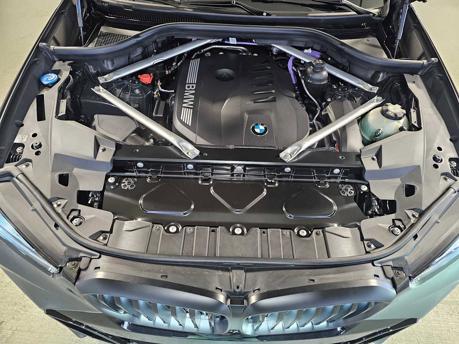 New 2026 BMW X5 xDrive40i w/ M Sport Package image 9