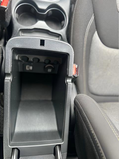 Used 2016 Jeep Cherokee Sport FWD image 18
