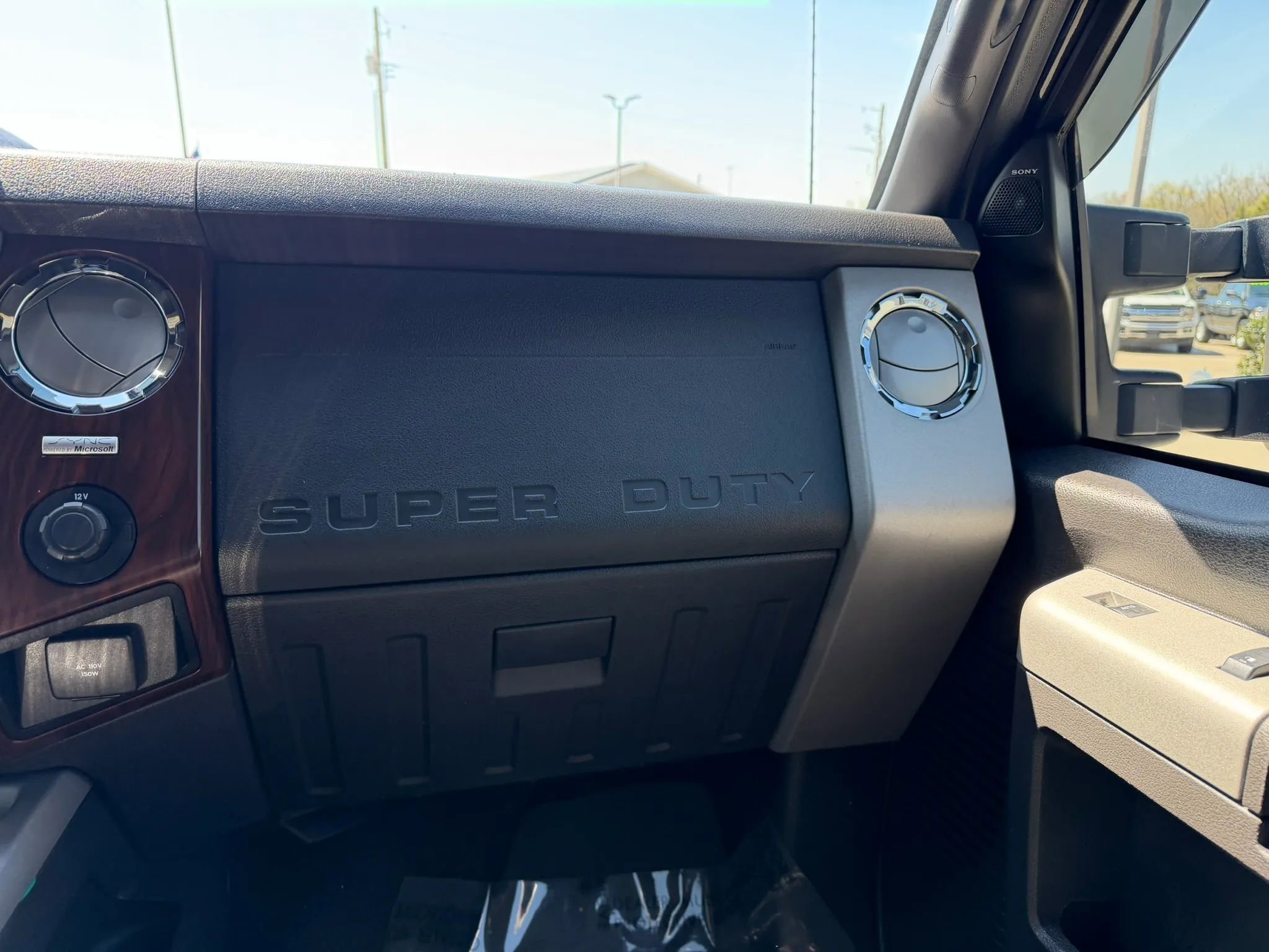 Used 2015 Ford F350 Lariat w/ Lariat Ultimate Package AWD/4WD image 33