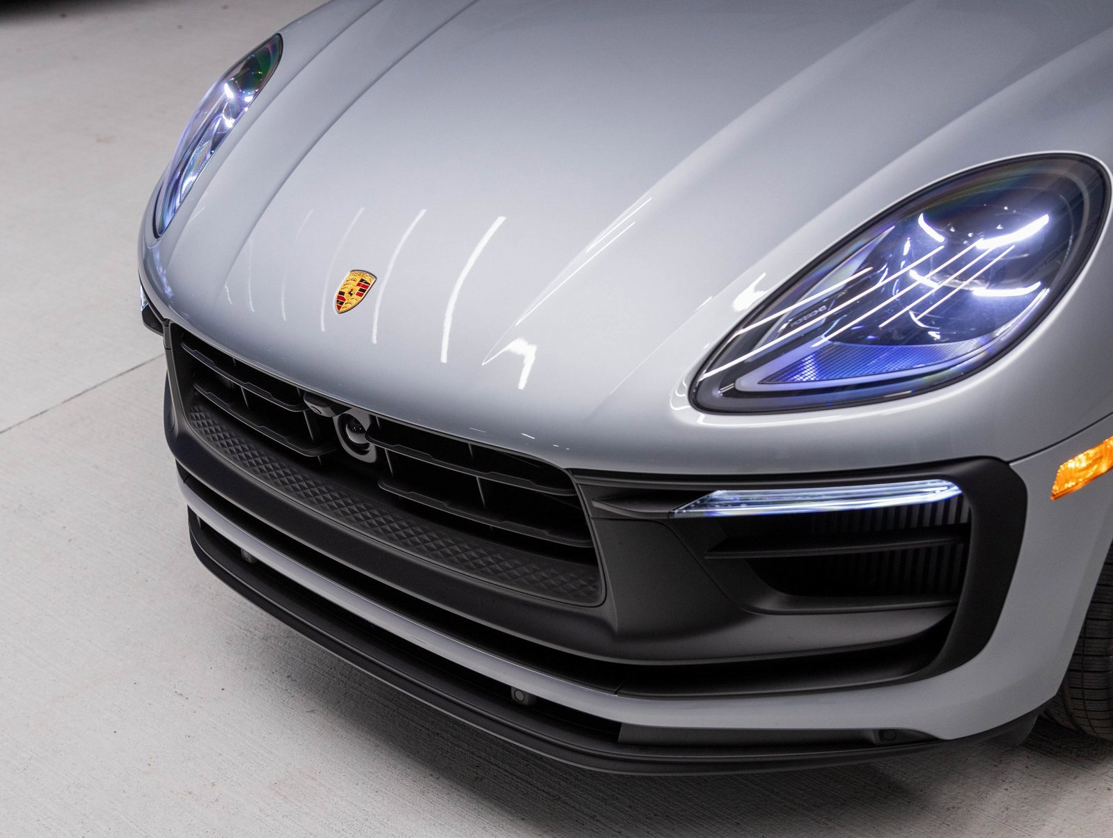 New 2026 Porsche Macan GTS image 33