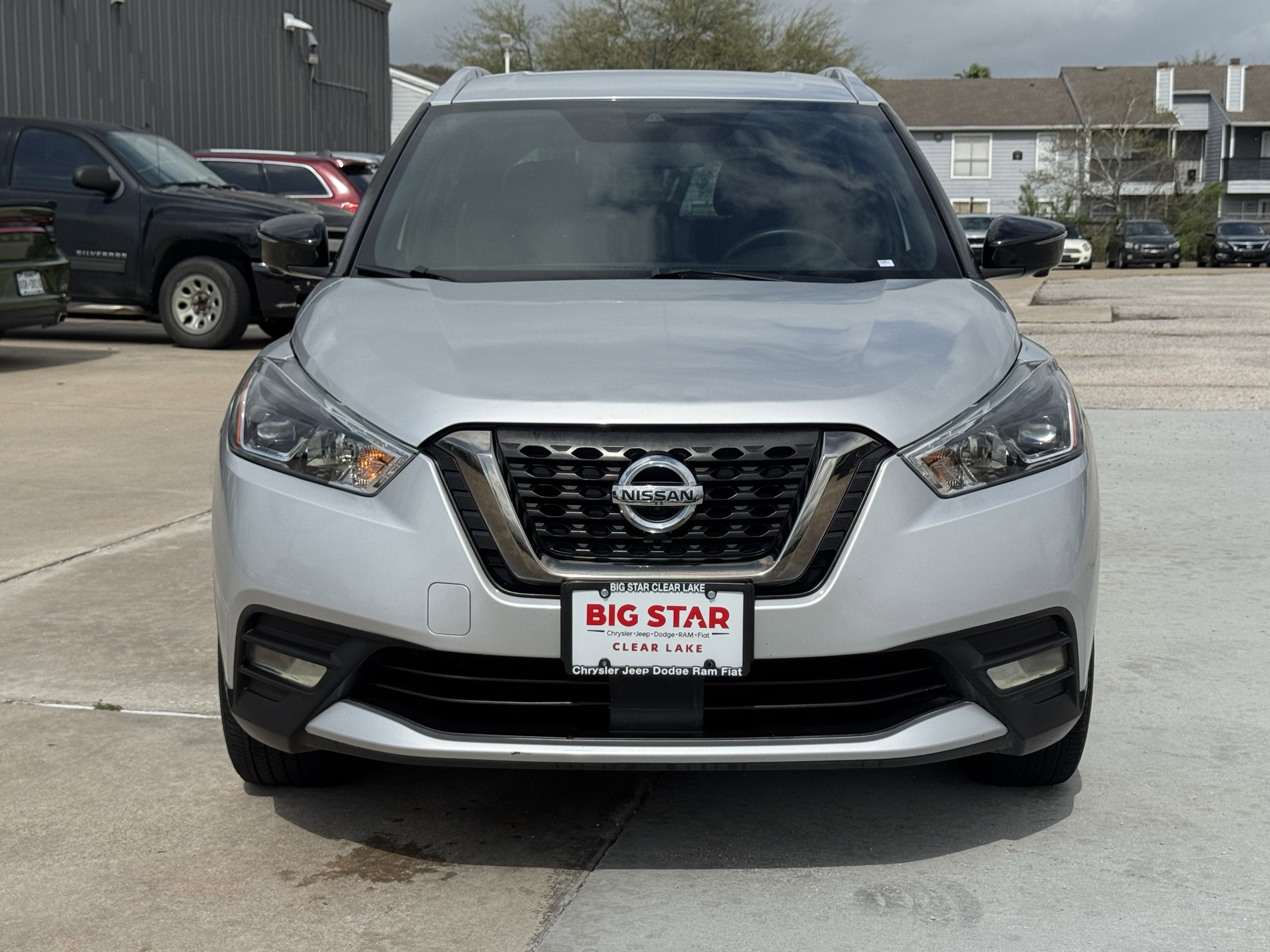 Used 2020 Nissan Kicks SR image 3