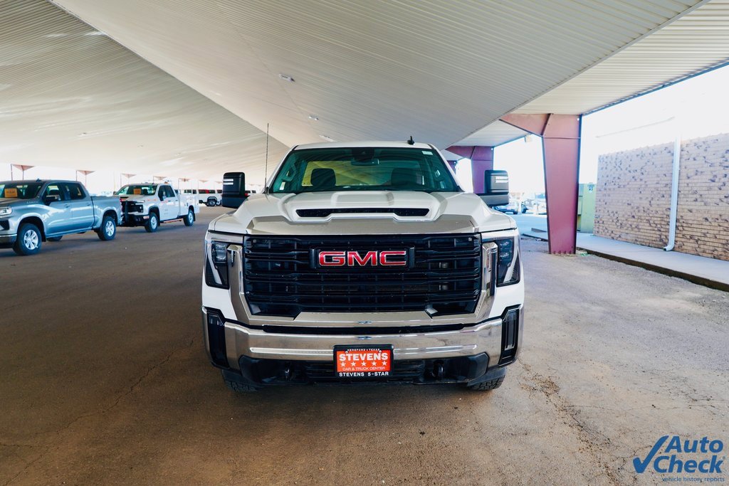 Used 2025 GMC Sierra 2500 Pro image 2