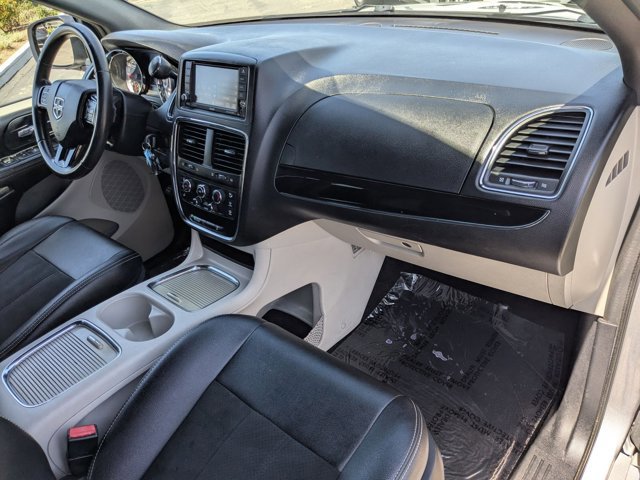 Used 2019 Dodge Grand Caravan SXT FWD image 21