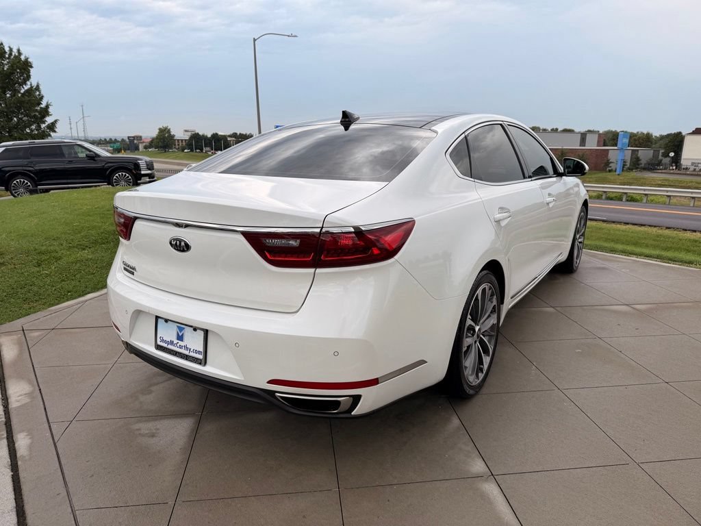 Used 2017 Kia Cadenza Technology FWD image 9