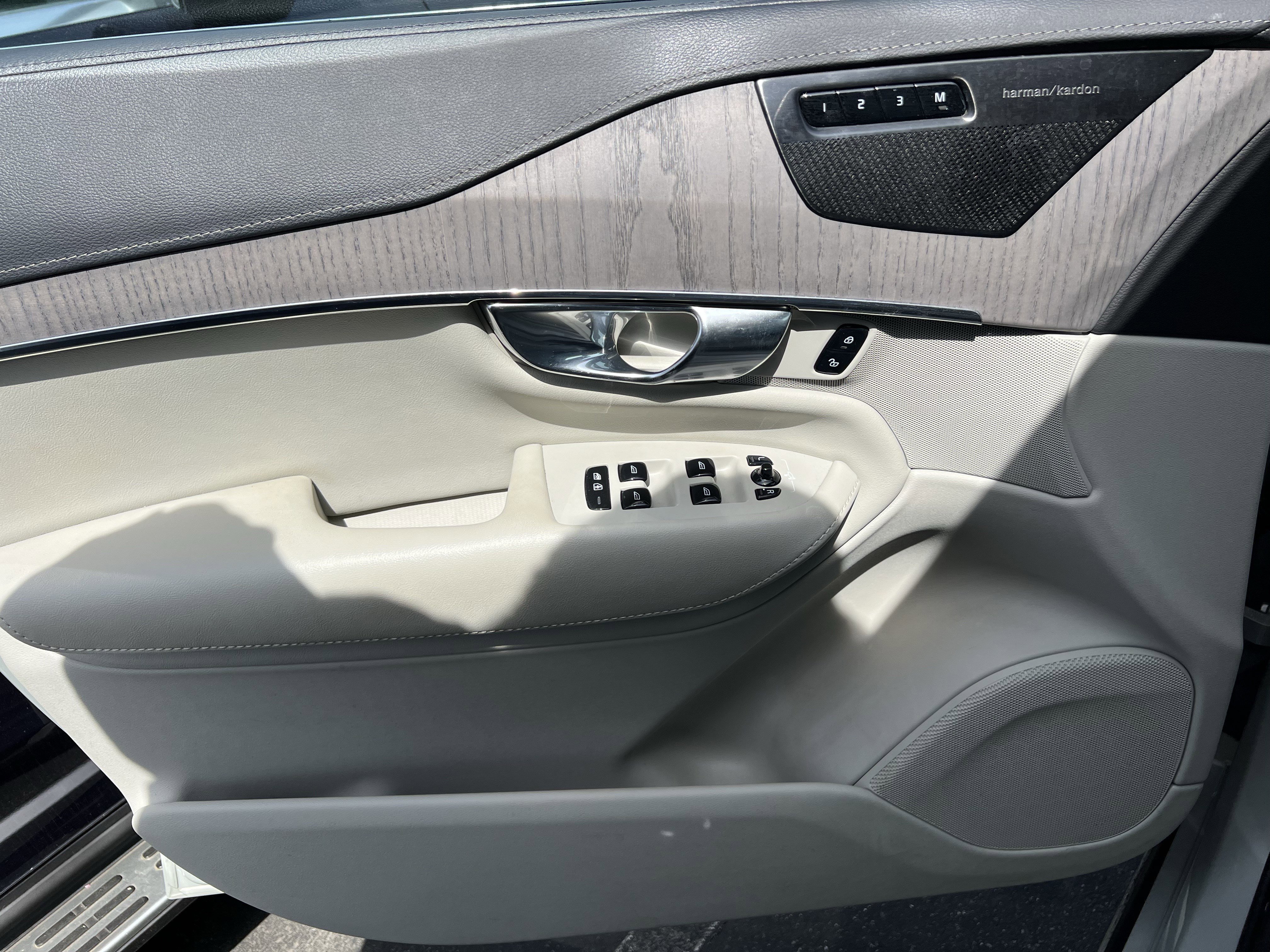 Used 2021 Volvo XC90 T6 Inscription w/ Advanced Package image 14