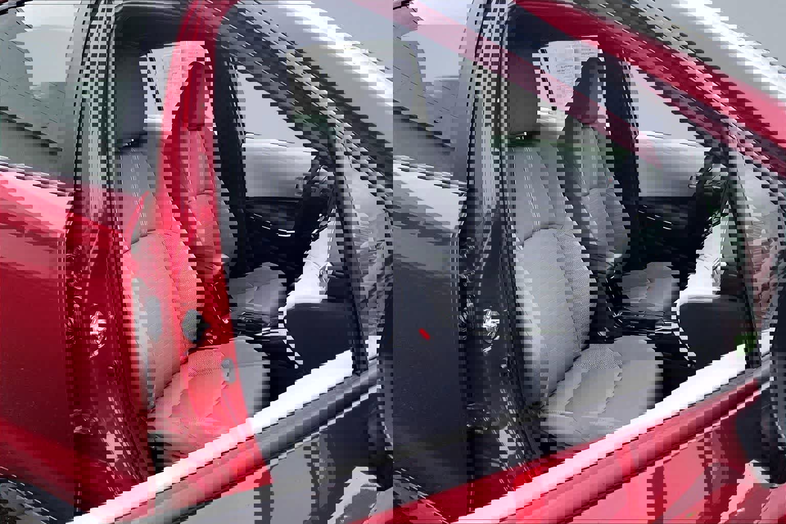 Used 2025 Toyota Corolla SE w/ Convenience Package FWD image 14