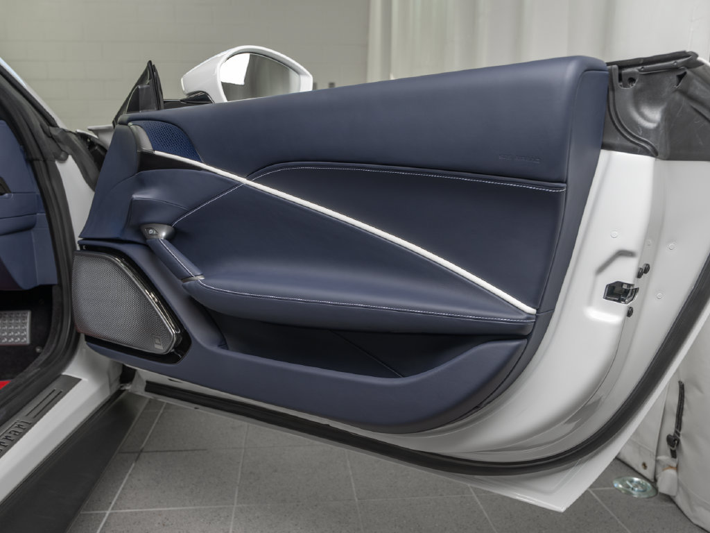 Certified 2026 Ferrari Roma Spider RWD image 18