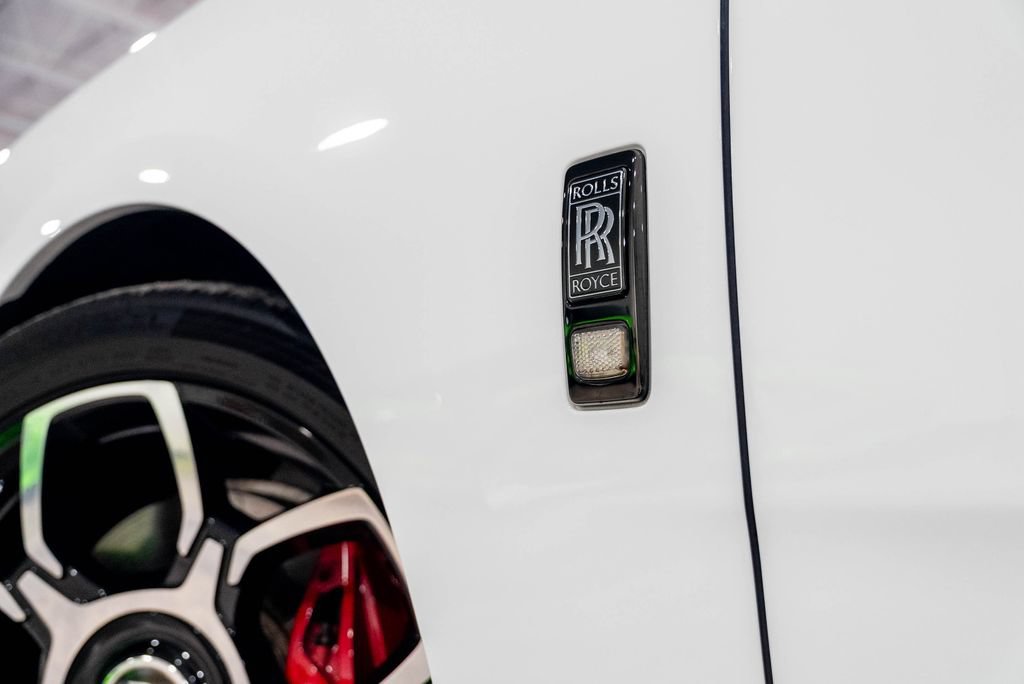 Used 2022 Rolls-Royce Cullinan Black Badge AWD/4WD image 24