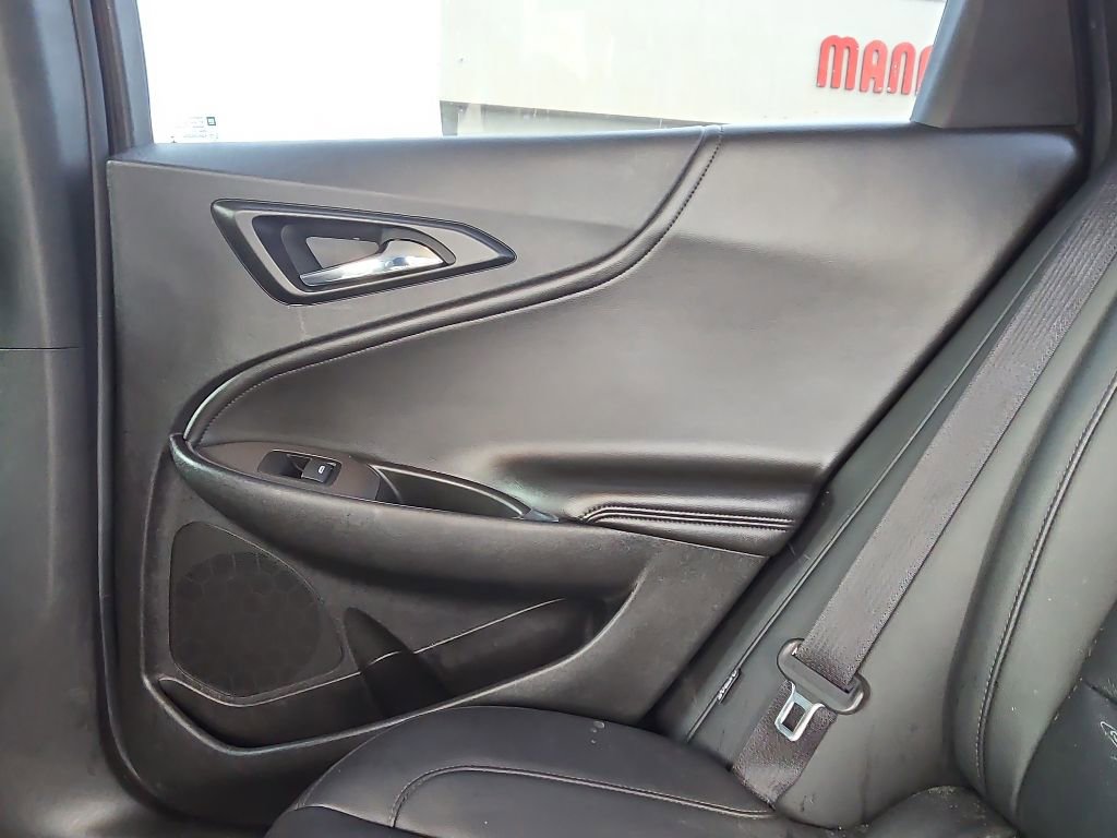 Used 2018 Chevrolet Malibu LT w/ Leather Package FWD image 11