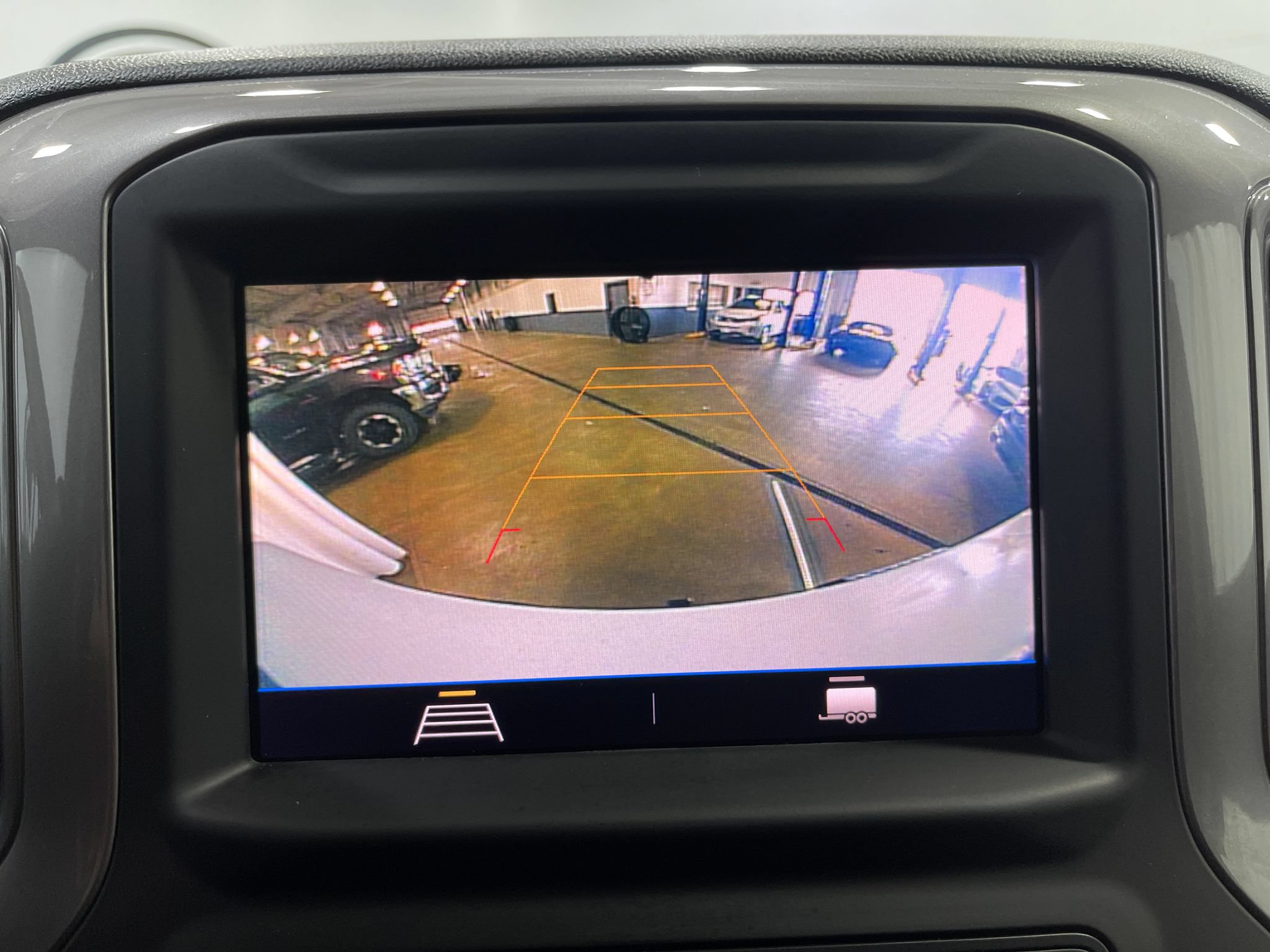 Used 2021 Chevrolet Silverado 1500 Custom Trail Boss w/ LPO, Dark Essentials Package AWD/4WD image 10