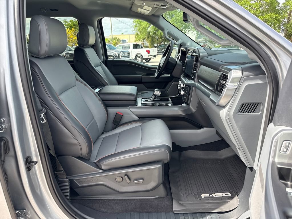 Used 2025 Ford F150 Lariat w/ Equipment Group 501A Mid image 27