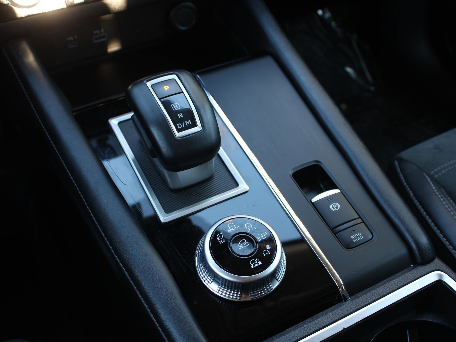 Used 2023 Mitsubishi Outlander SE image 12