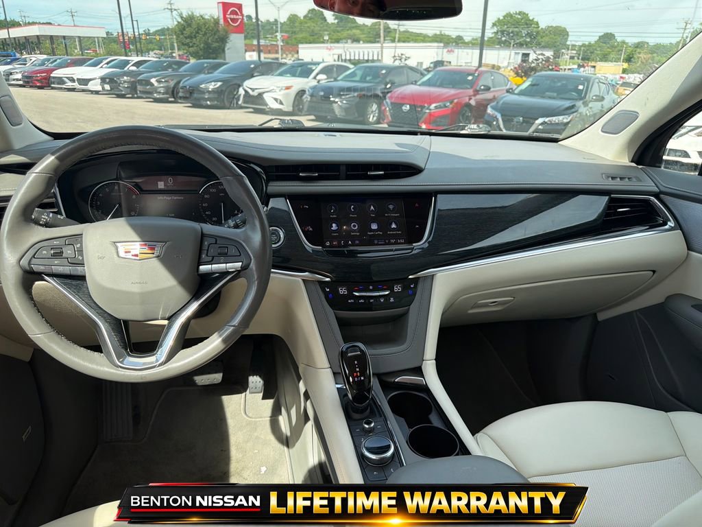 Used 2024 Cadillac XT6 Premium Luxury FWD image 13