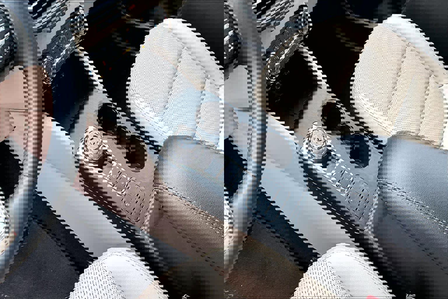 Used 2022 Ford Escape SEL image 16