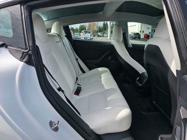 Used 2021 Tesla Model 3 Standard Range Plus image 13