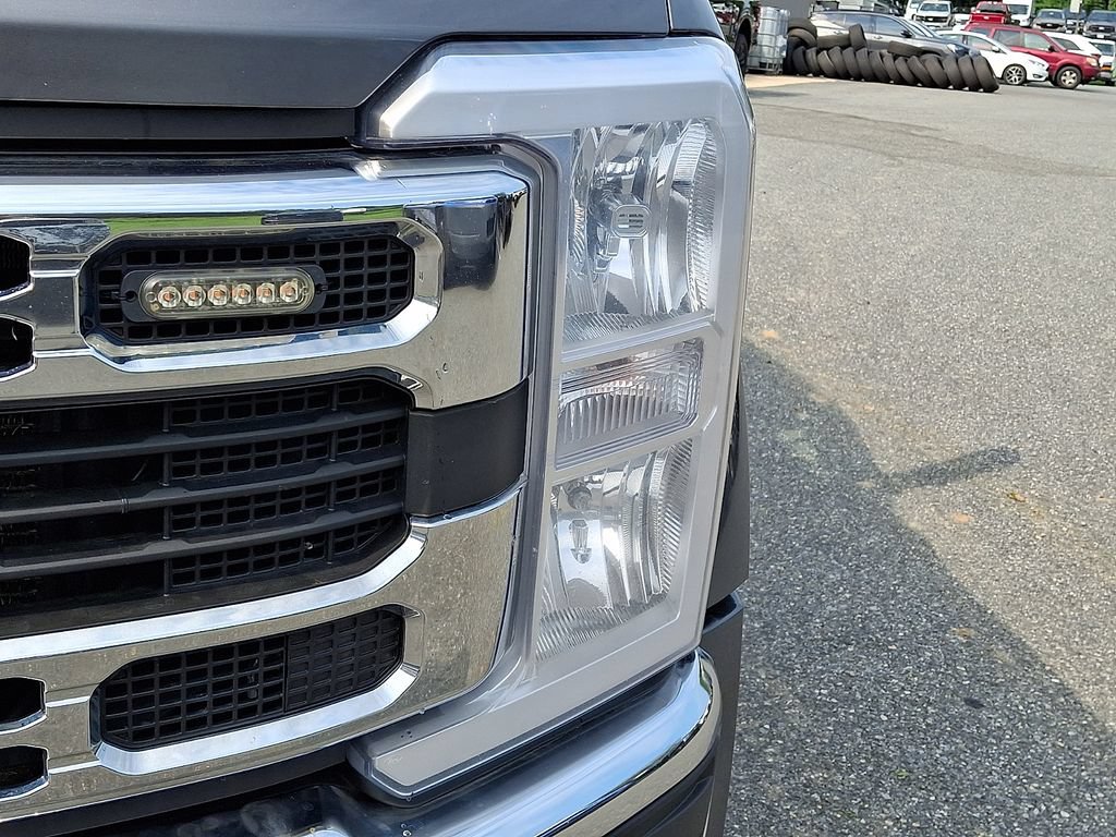 Used 2025 Ford F450 XLT w/ FX4 Off-Road Package AWD/4WD image 9