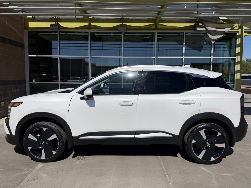 Used 2025 Nissan Kicks SR AWD/4WD image 7