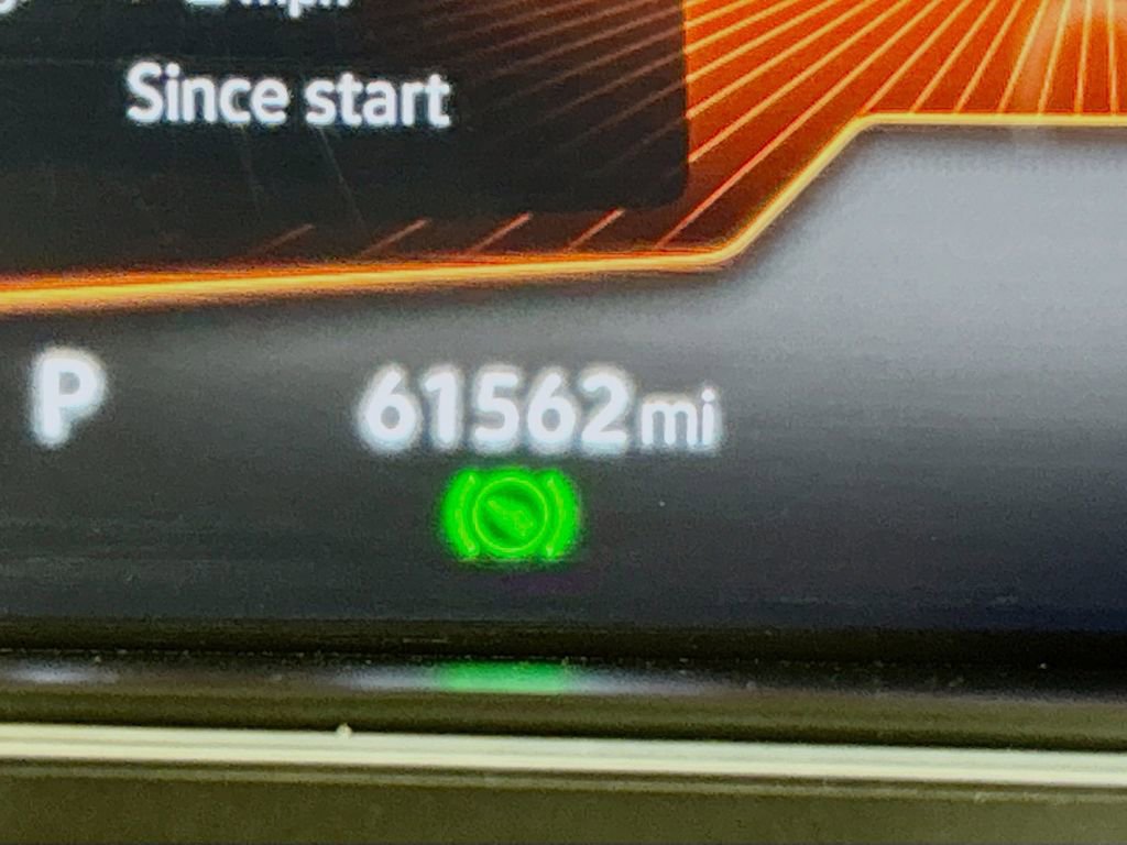 Used 2022 Volkswagen Tiguan SE R-Line FWD image 10