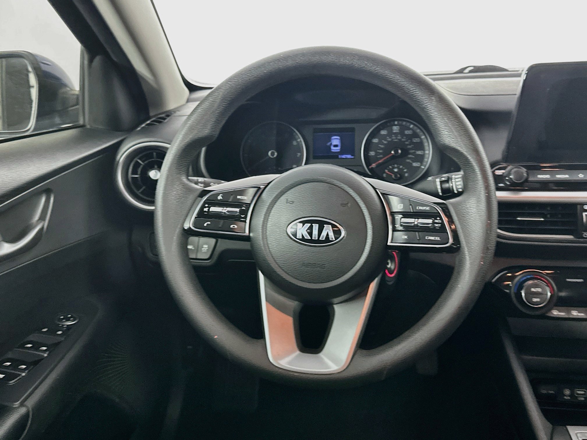 Used 2019 Kia Forte LXS FWD image 17